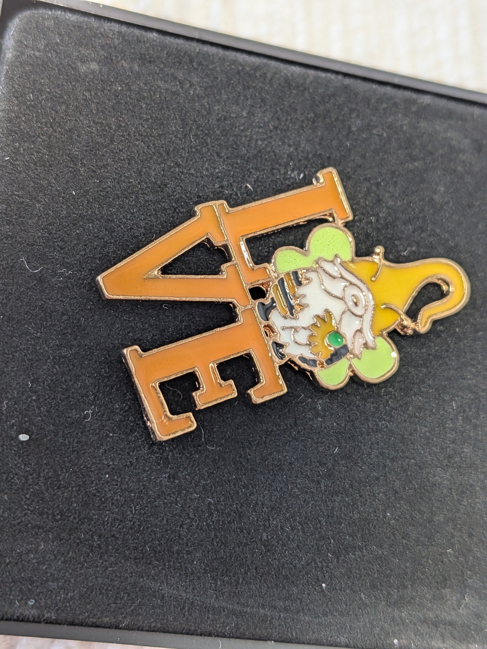 Bumblebee Gnome Enamel Pin - Love - With Case Metal Pin For Hats, Backpacks